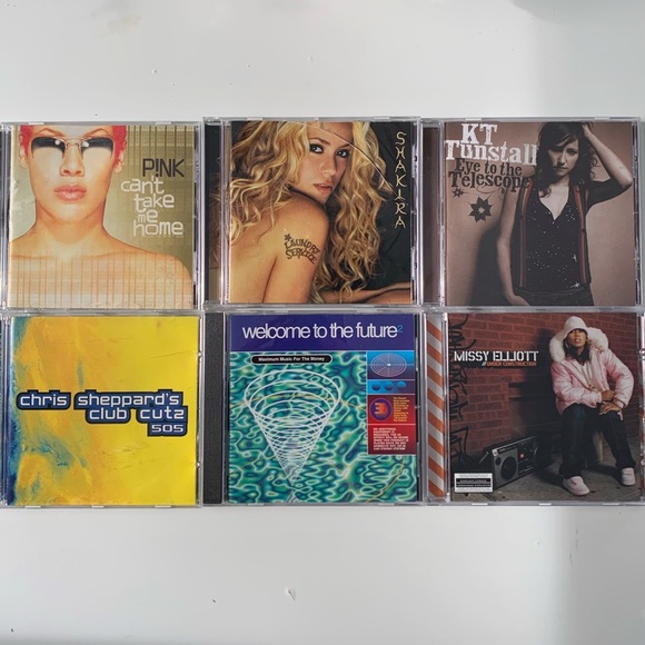 Random CD Bundle Good Tunes P!nk Shakira Missy Etc - Picture 1 of 3
